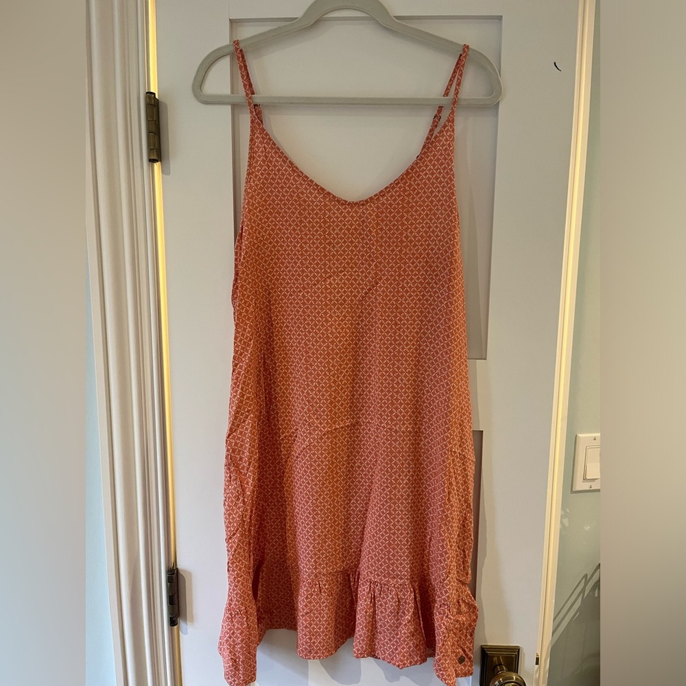 Brand new with tags Roxy coral and white sundress